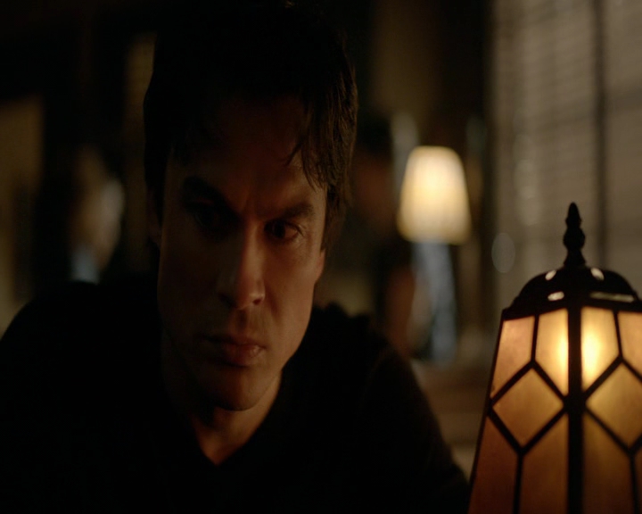 VampireDiaries-dot-nl_VampireDiaries-8x11YouMadeAChoiceToBeGood1302.jpg