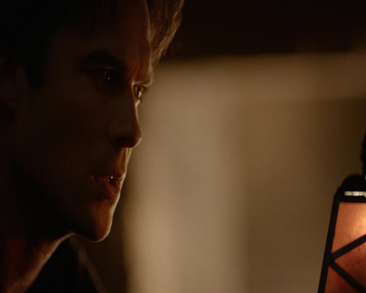 VampireDiaries-dot-nl_VampireDiaries-8x11YouMadeAChoiceToBeGood1321.jpg