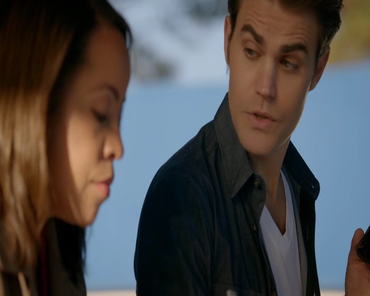 VampireDiaries-dot-nl_VampireDiaries-8x11YouMadeAChoiceToBeGood1772.jpg