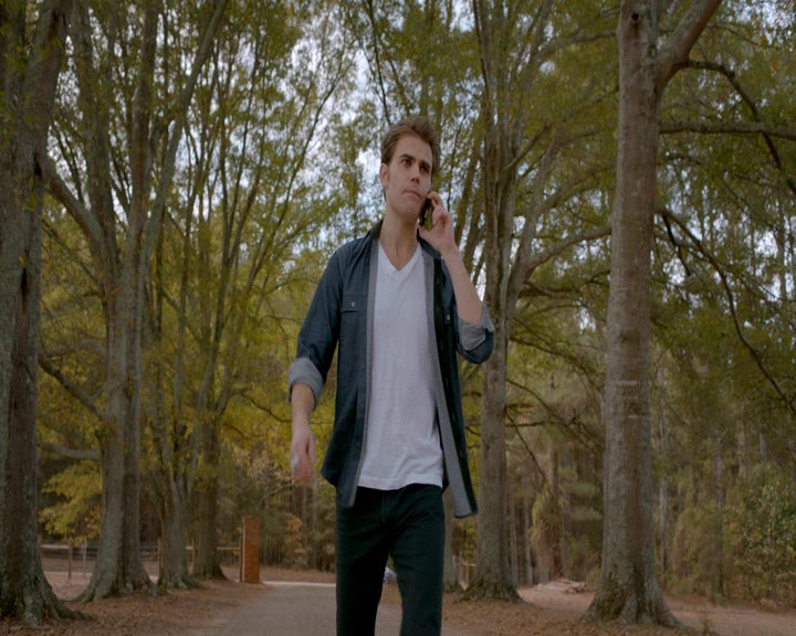 VampireDiaries-dot-nl_VampireDiaries-8x11YouMadeAChoiceToBeGood2221.jpg