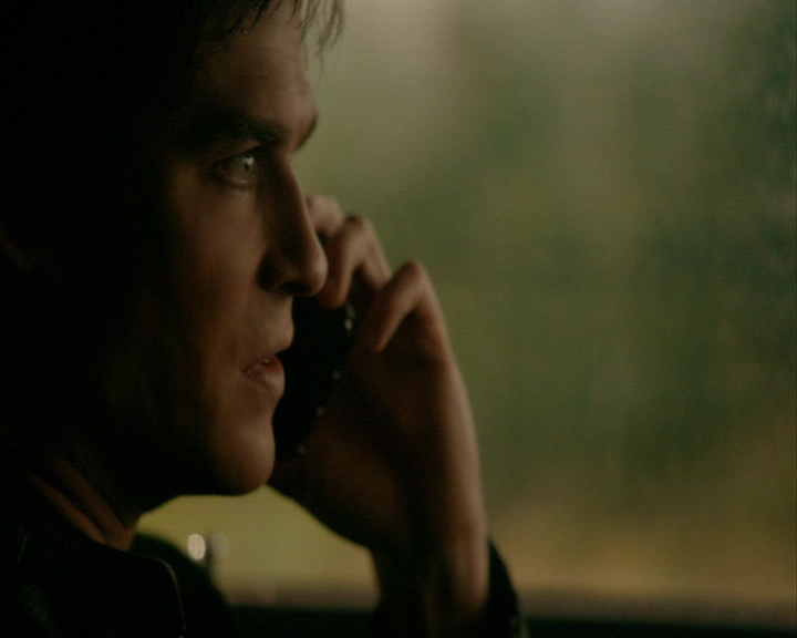 VampireDiaries-dot-nl_VampireDiaries-8x12WhatAreYou0123.jpg