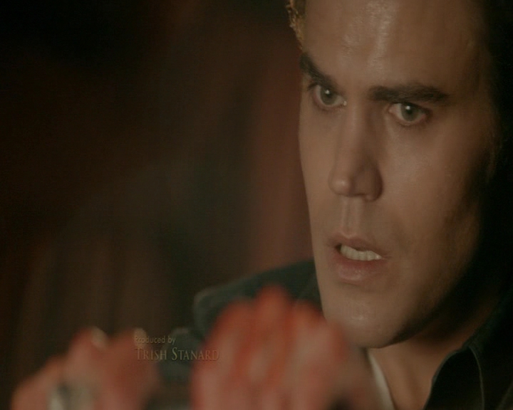 VampireDiaries-dot-nl_VampireDiaries-8x12WhatAreYou0157.jpg