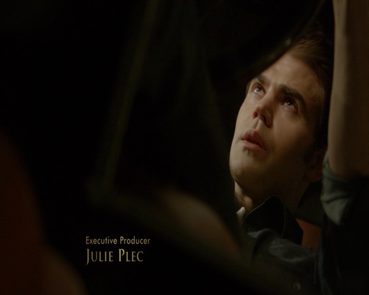 VampireDiaries-dot-nl_VampireDiaries-8x12WhatAreYou0180.jpg