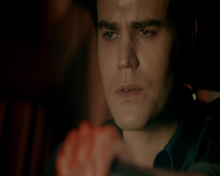 VampireDiaries-dot-nl_VampireDiaries-8x12WhatAreYou0188.jpg