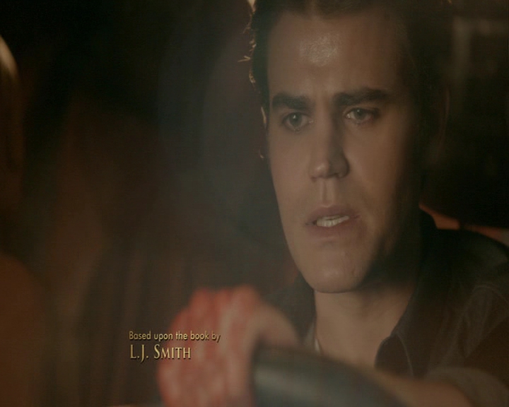 VampireDiaries-dot-nl_VampireDiaries-8x12WhatAreYou0196.jpg