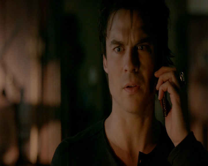 VampireDiaries-dot-nl_VampireDiaries-8x12WhatAreYou0354.jpg