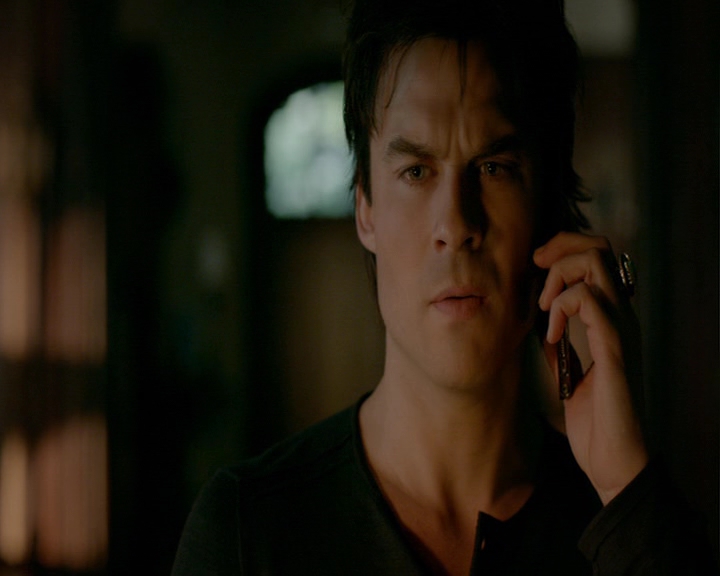 VampireDiaries-dot-nl_VampireDiaries-8x12WhatAreYou0355.jpg