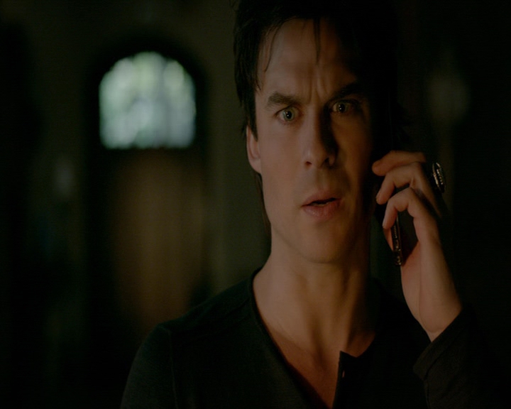 VampireDiaries-dot-nl_VampireDiaries-8x12WhatAreYou0357.jpg