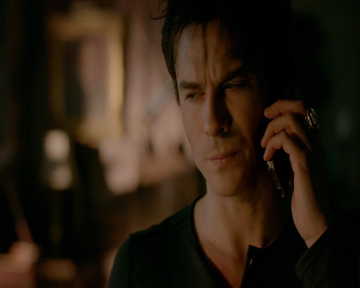 VampireDiaries-dot-nl_VampireDiaries-8x12WhatAreYou0369.jpg