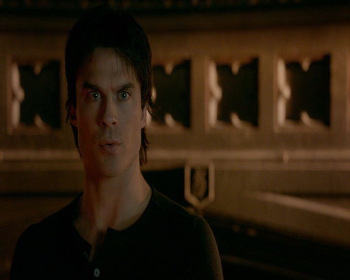 VampireDiaries-dot-nl_VampireDiaries-8x12WhatAreYou0392.jpg