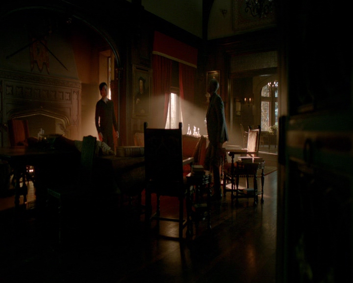 VampireDiaries-dot-nl_VampireDiaries-8x12WhatAreYou0431.jpg