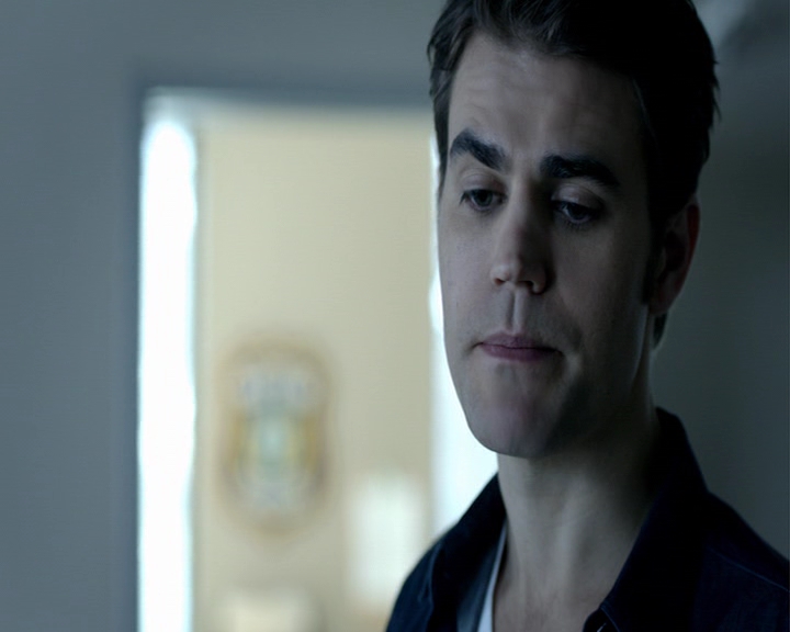 VampireDiaries-dot-nl_VampireDiaries-8x12WhatAreYou0620.jpg