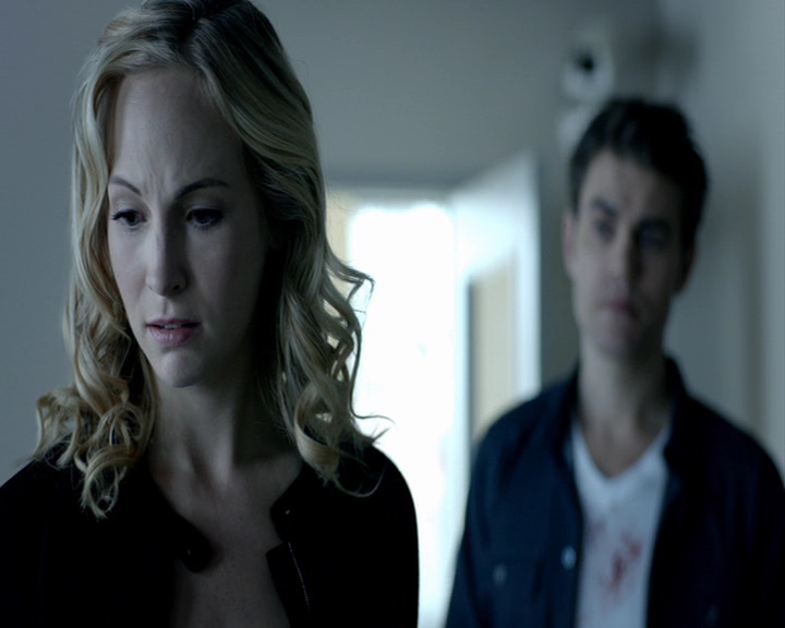 VampireDiaries-dot-nl_VampireDiaries-8x12WhatAreYou0621.jpg