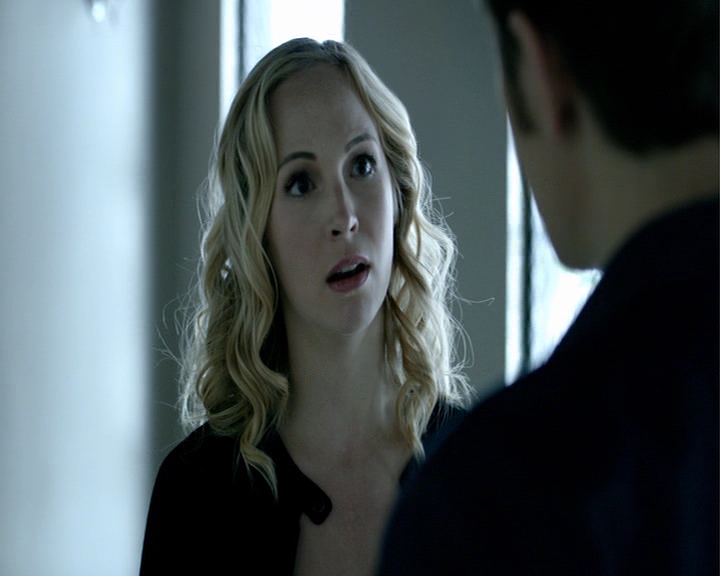 VampireDiaries-dot-nl_VampireDiaries-8x12WhatAreYou0638.jpg