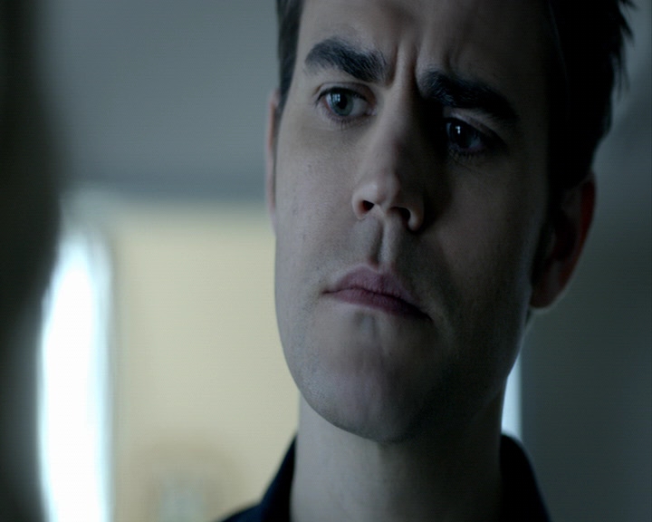 VampireDiaries-dot-nl_VampireDiaries-8x12WhatAreYou0652.jpg