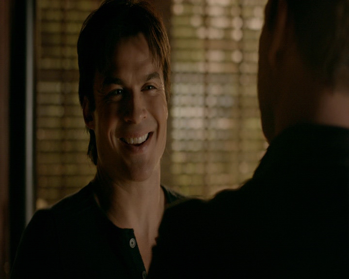 VampireDiaries-dot-nl_VampireDiaries-8x12WhatAreYou0677.jpg