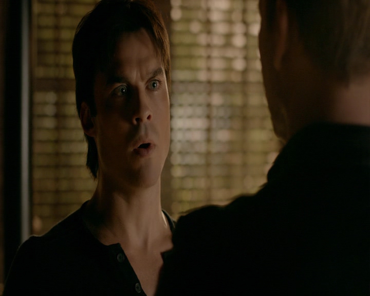 VampireDiaries-dot-nl_VampireDiaries-8x12WhatAreYou0697.jpg