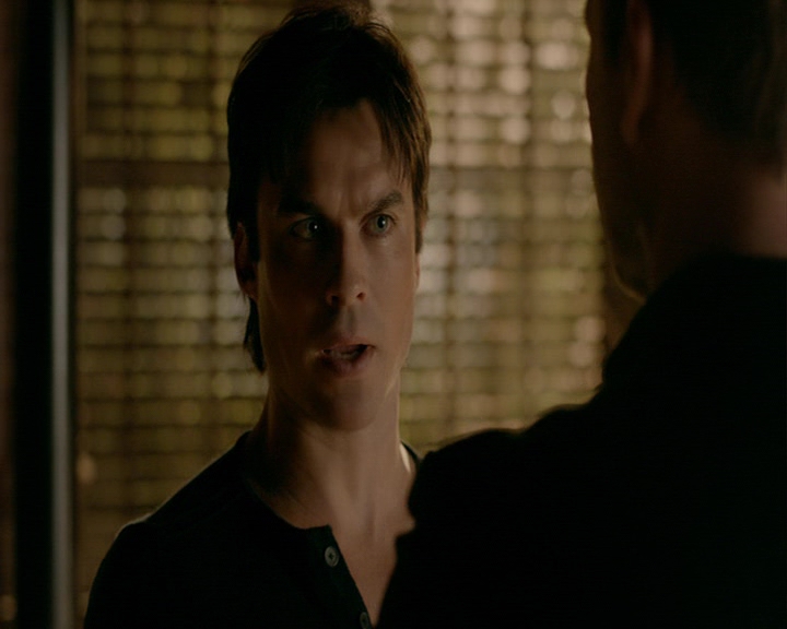 VampireDiaries-dot-nl_VampireDiaries-8x12WhatAreYou0699.jpg