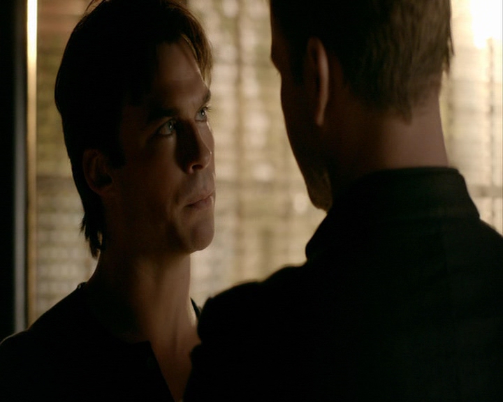 VampireDiaries-dot-nl_VampireDiaries-8x12WhatAreYou0709.jpg