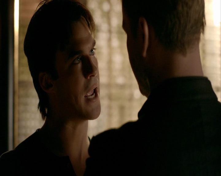 VampireDiaries-dot-nl_VampireDiaries-8x12WhatAreYou0710.jpg