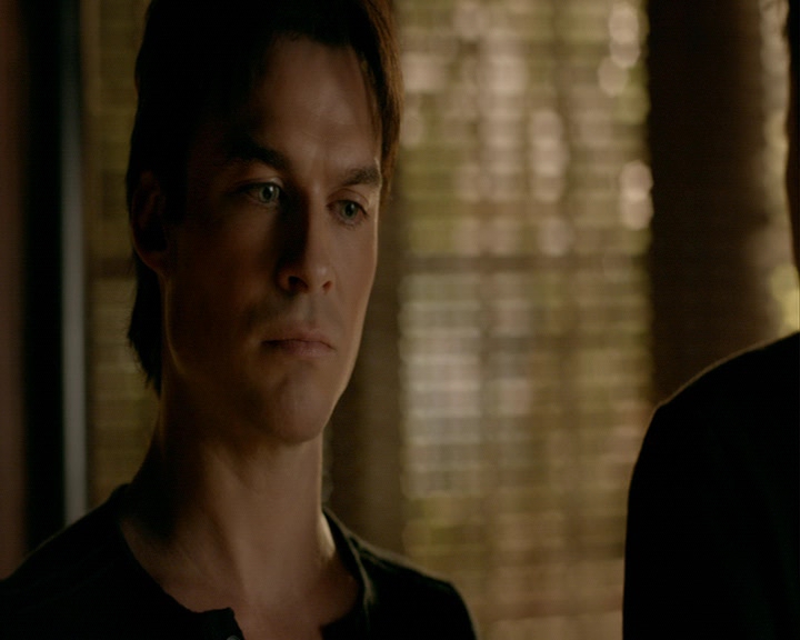 VampireDiaries-dot-nl_VampireDiaries-8x12WhatAreYou0719.jpg