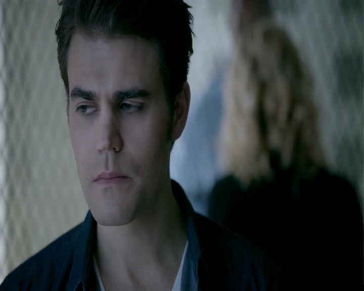 VampireDiaries-dot-nl_VampireDiaries-8x12WhatAreYou0845.jpg