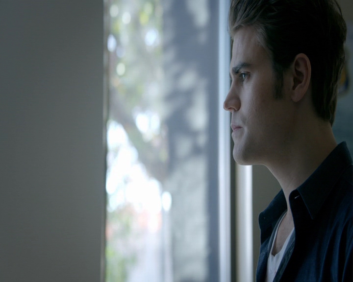 VampireDiaries-dot-nl_VampireDiaries-8x12WhatAreYou0851.jpg