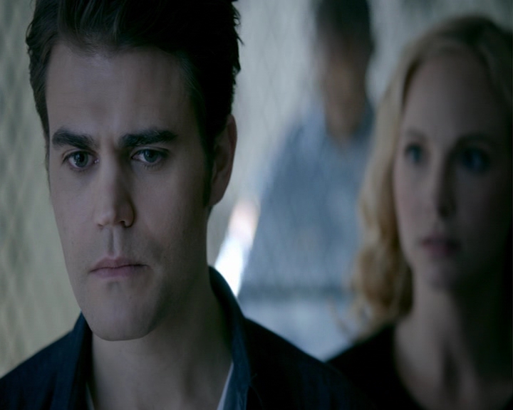 VampireDiaries-dot-nl_VampireDiaries-8x12WhatAreYou0854.jpg