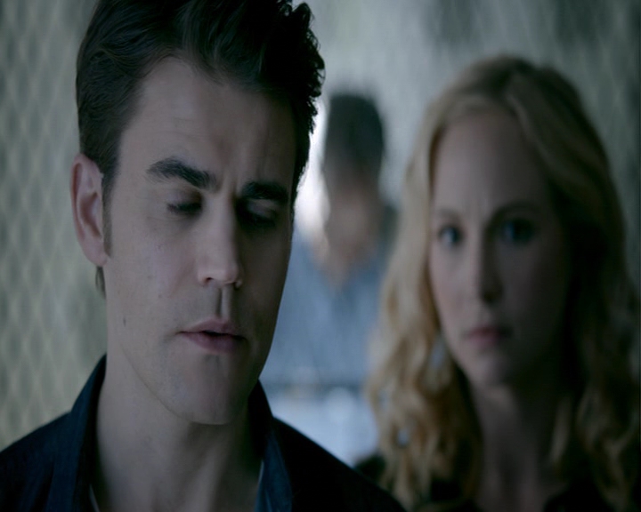 VampireDiaries-dot-nl_VampireDiaries-8x12WhatAreYou0861.jpg