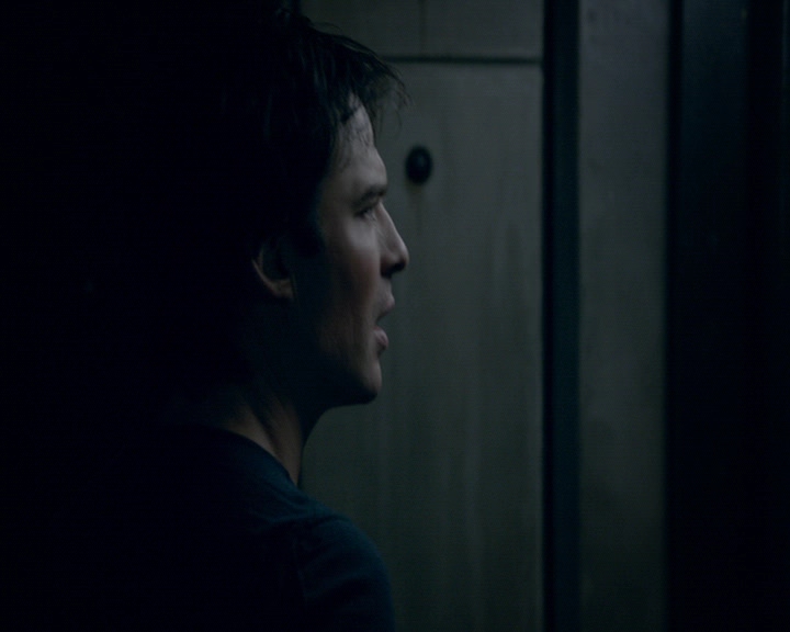 VampireDiaries-dot-nl_VampireDiaries-8x12WhatAreYou0913.jpg