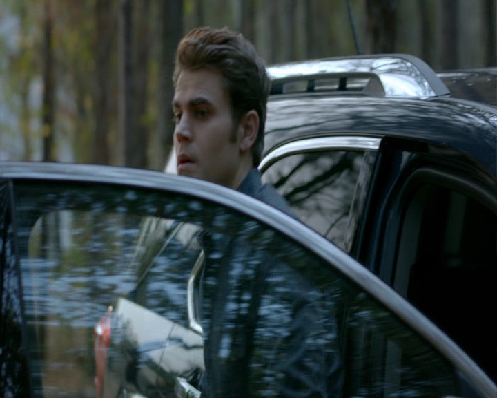 VampireDiaries-dot-nl_VampireDiaries-8x12WhatAreYou1040.jpg