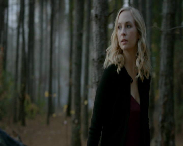 VampireDiaries-dot-nl_VampireDiaries-8x12WhatAreYou1043.jpg