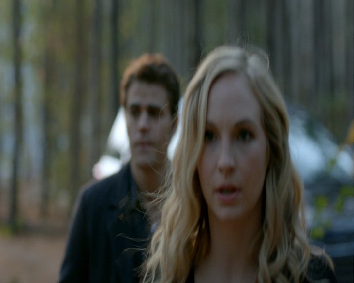 VampireDiaries-dot-nl_VampireDiaries-8x12WhatAreYou1049.jpg