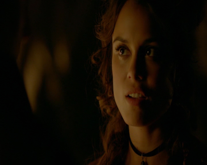 VampireDiaries-dot-nl_VampireDiaries-8x12WhatAreYou1148.jpg