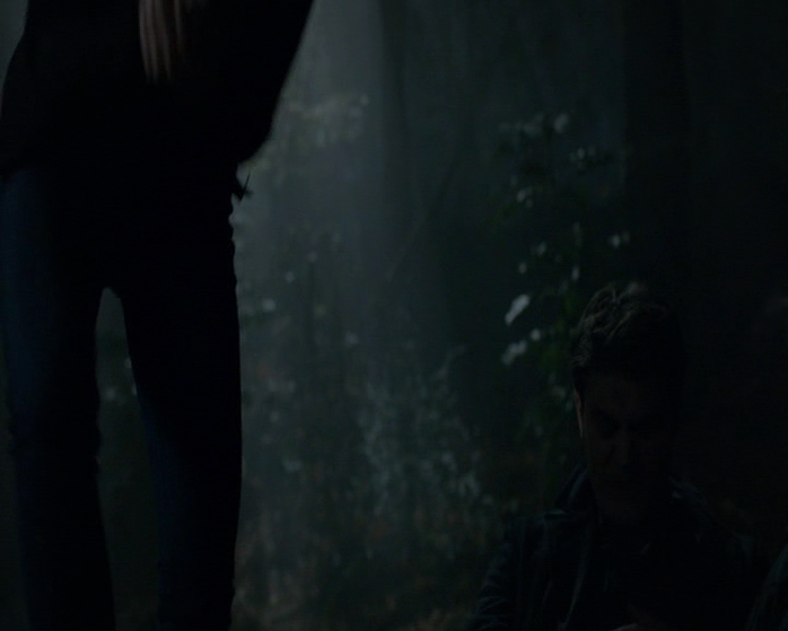 VampireDiaries-dot-nl_VampireDiaries-8x12WhatAreYou1303.jpg