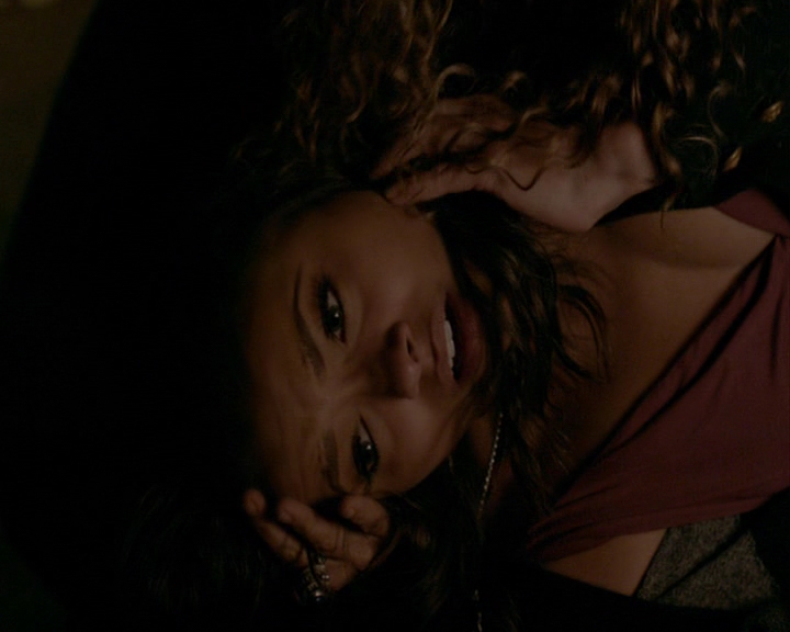 VampireDiaries-dot-nl_VampireDiaries-8x12WhatAreYou1646.jpg