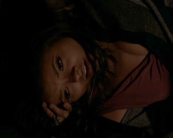 VampireDiaries-dot-nl_VampireDiaries-8x12WhatAreYou1647.jpg