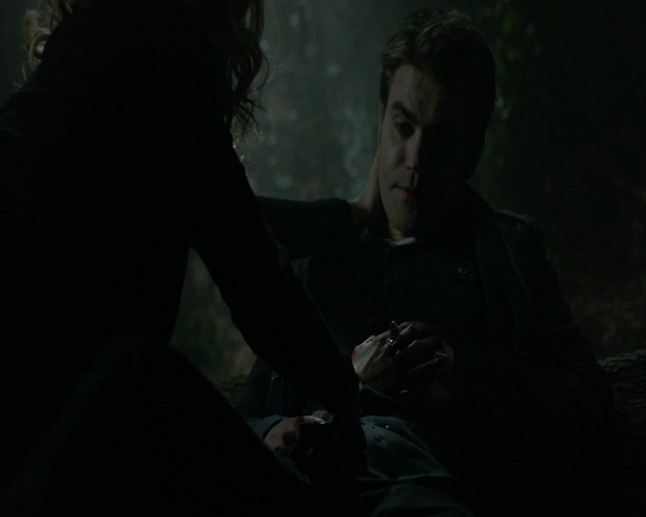 VampireDiaries-dot-nl_VampireDiaries-8x12WhatAreYou1739.jpg