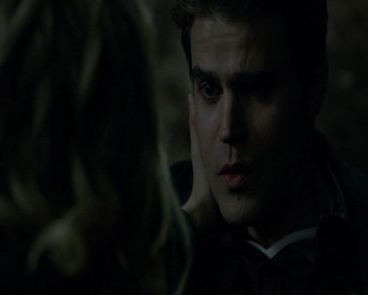 VampireDiaries-dot-nl_VampireDiaries-8x12WhatAreYou1746.jpg