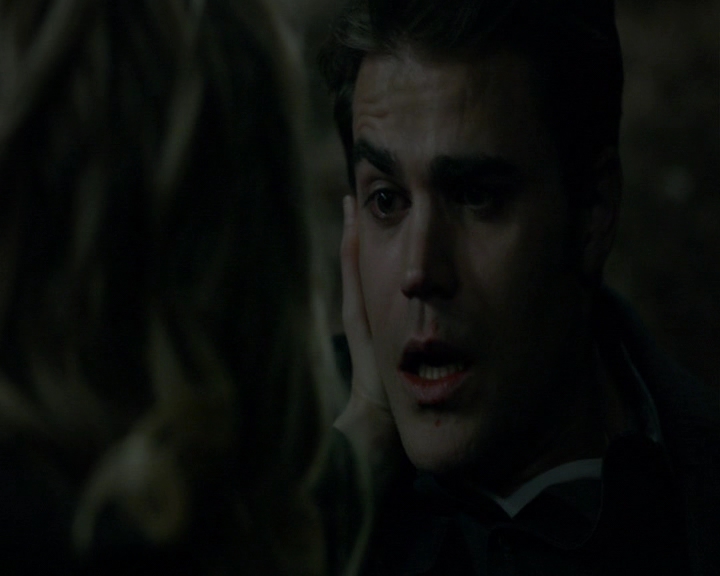 VampireDiaries-dot-nl_VampireDiaries-8x12WhatAreYou1754.jpg