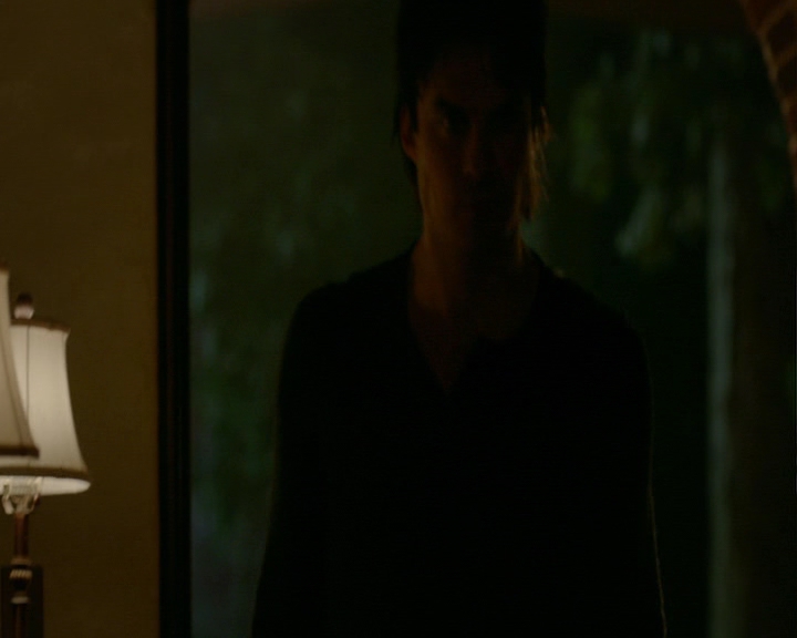 VampireDiaries-dot-nl_VampireDiaries-8x12WhatAreYou1764.jpg