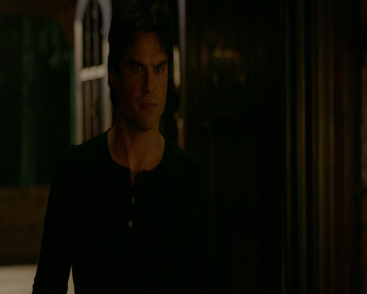 VampireDiaries-dot-nl_VampireDiaries-8x12WhatAreYou1770.jpg