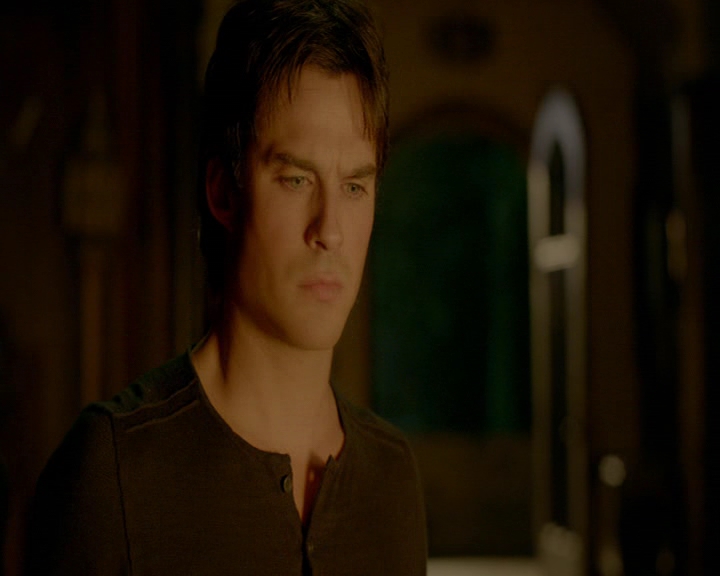 VampireDiaries-dot-nl_VampireDiaries-8x12WhatAreYou1819.jpg