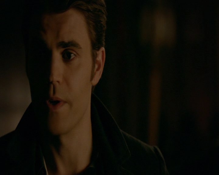 VampireDiaries-dot-nl_VampireDiaries-8x12WhatAreYou2067.jpg