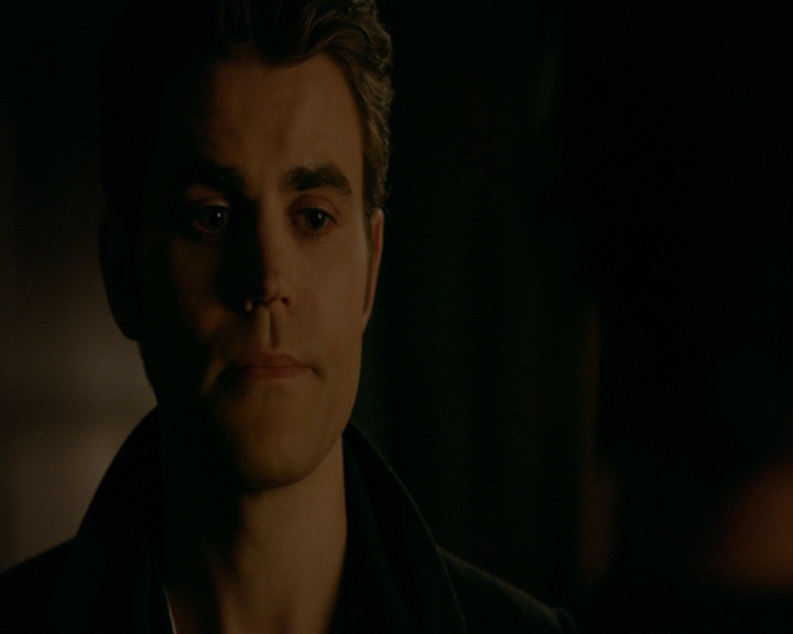 VampireDiaries-dot-nl_VampireDiaries-8x12WhatAreYou2076.jpg