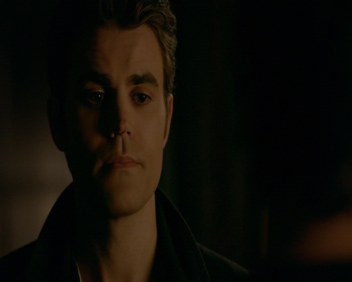 VampireDiaries-dot-nl_VampireDiaries-8x12WhatAreYou2077.jpg