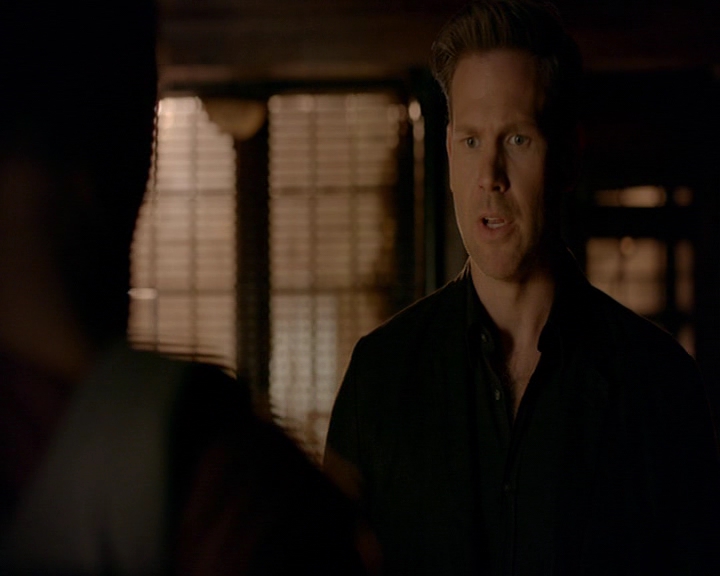 VampireDiaries-dot-nl_VampireDiaries-8x12WhatAreYou2149.jpg