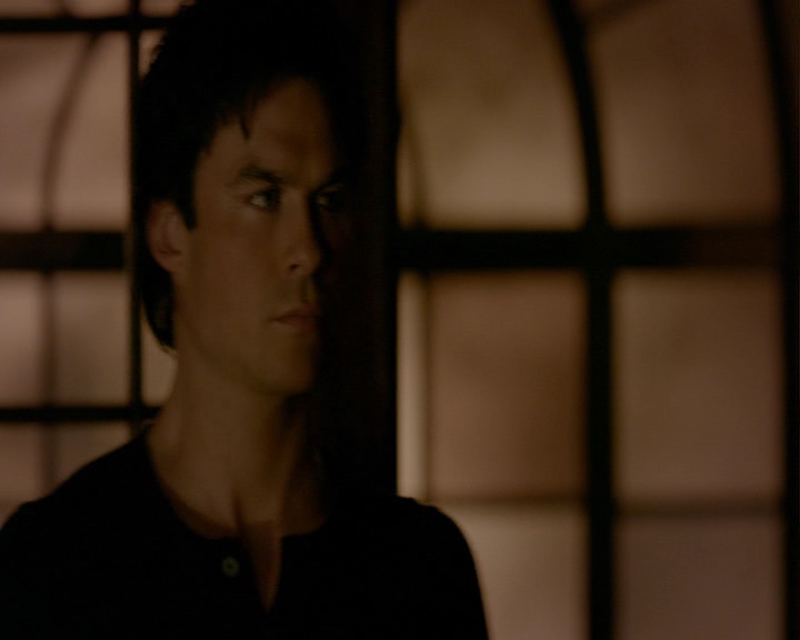 VampireDiaries-dot-nl_VampireDiaries-8x12WhatAreYou2164.jpg