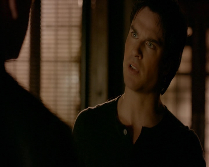 VampireDiaries-dot-nl_VampireDiaries-8x12WhatAreYou2200.jpg