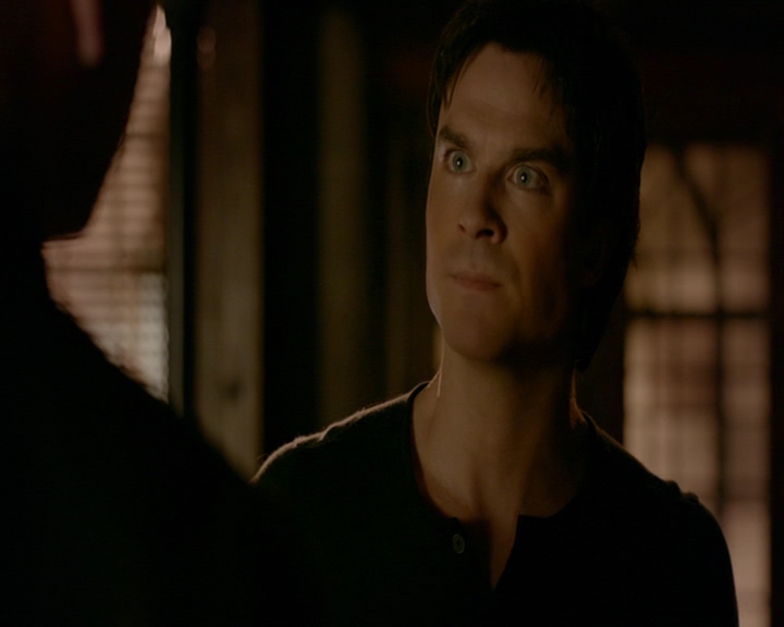 VampireDiaries-dot-nl_VampireDiaries-8x12WhatAreYou2206.jpg